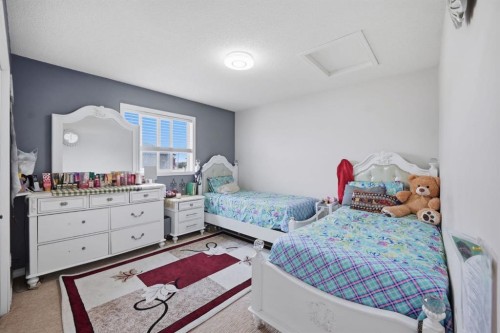 54 Saddlecreek Crescent Ne, Calgary, AB - Indoor Photo Showing Bedroom