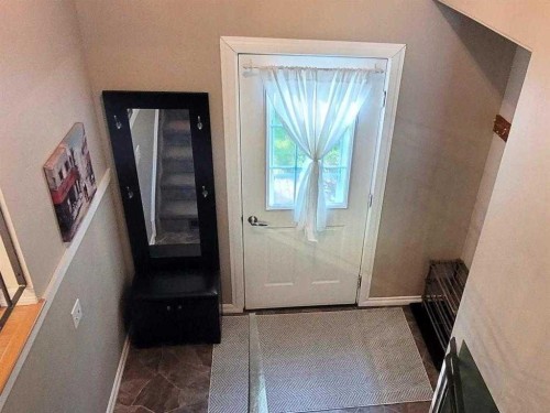 3808 49A Avenue, Innisfail, AB - Indoor Photo Showing Other Room