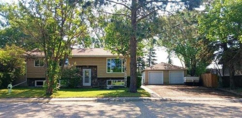 3808 49A Avenue, Innisfail, AB - Outdoor