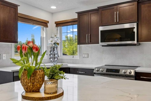 813 Prestwick Circle Se, Calgary, AB - Indoor Photo Showing Kitchen