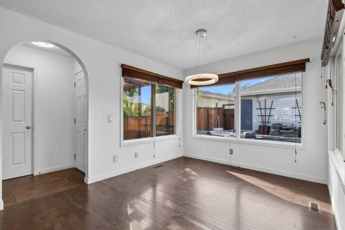 813 Prestwick Circle Se, Calgary, AB - Indoor Photo Showing Other Room