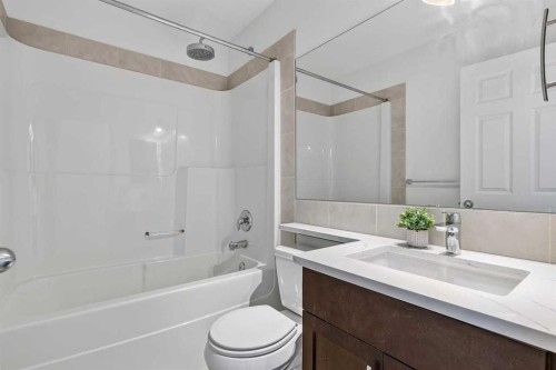 813 Prestwick Circle Se, Calgary, AB - Indoor Photo Showing Bathroom