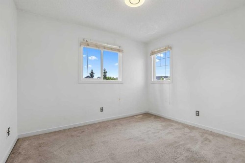 813 Prestwick Circle Se, Calgary, AB - Indoor Photo Showing Other Room