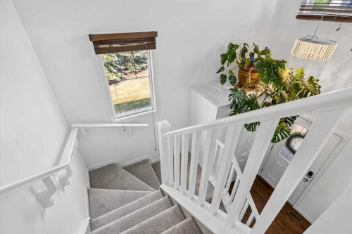813 Prestwick Circle Se, Calgary, AB - Indoor Photo Showing Other Room