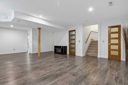 813 Prestwick Circle Se, Calgary, AB - Indoor