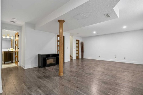 813 Prestwick Circle Se, Calgary, AB - Indoor