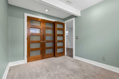 813 Prestwick Circle Se, Calgary, AB - Indoor Photo Showing Other Room