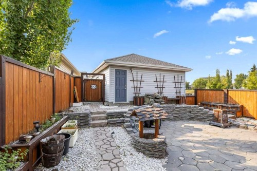 813 Prestwick Circle Se, Calgary, AB - Outdoor