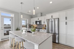 1402-80 Greenbriar Place NW Calgary, AB T3B 6J4