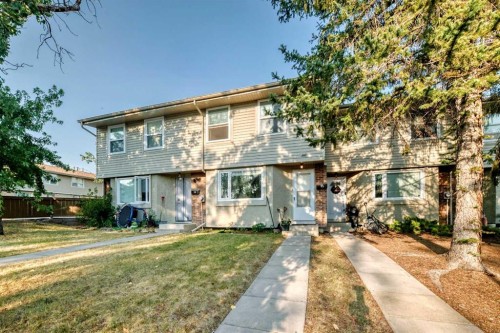 13-123 Queensland Drive Se, Calgary, AB - Outdoor