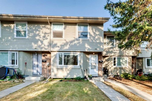 13-123 Queensland Drive Se, Calgary, AB - Outdoor