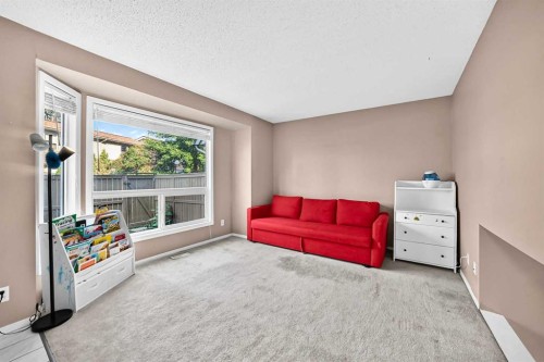 13-123 Queensland Drive Se, Calgary, AB - Indoor