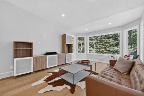 12 Sunset Way, Priddis Greens, AB - Indoor Photo Showing Other Room
