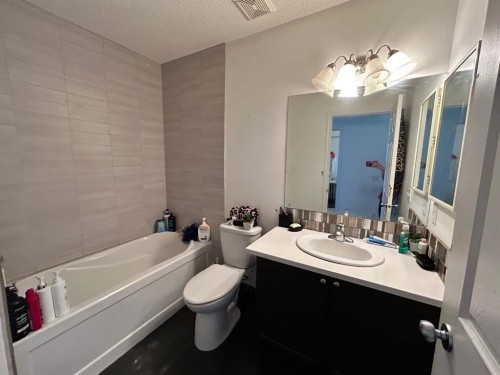 86 Covepark Road, Calgary, AB - Indoor Photo Showing Bathroom