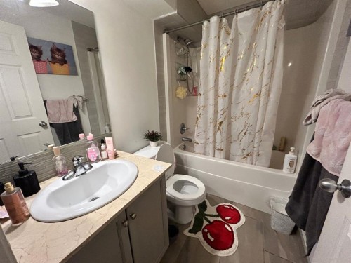 86 Covepark Road, Calgary, AB - Indoor Photo Showing Bathroom