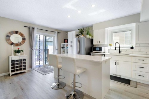 151 Citadel Close Nw, Calgary, AB - Indoor Photo Showing Kitchen With Upgraded Kitchen
