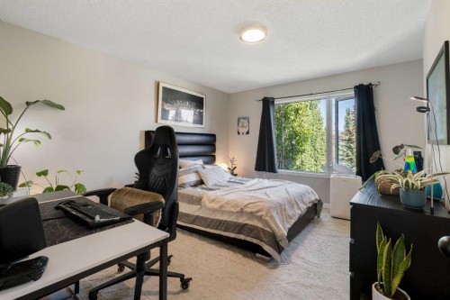 151 Citadel Close Nw, Calgary, AB - Indoor Photo Showing Bedroom