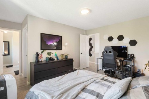 151 Citadel Close Nw, Calgary, AB - Indoor Photo Showing Bedroom