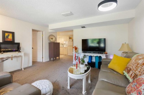 151 Citadel Close Nw, Calgary, AB - Indoor Photo Showing Living Room