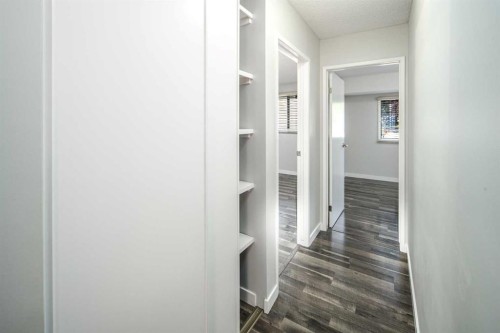 16-6915 Ranchview Drive Nw, Calgary, AB - Indoor Photo Showing Other Room