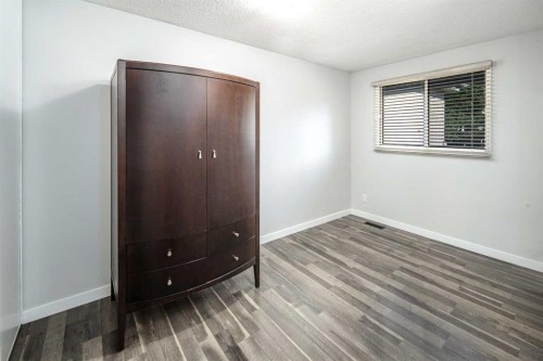 16-6915 Ranchview Drive Nw, Calgary, AB - Indoor Photo Showing Other Room
