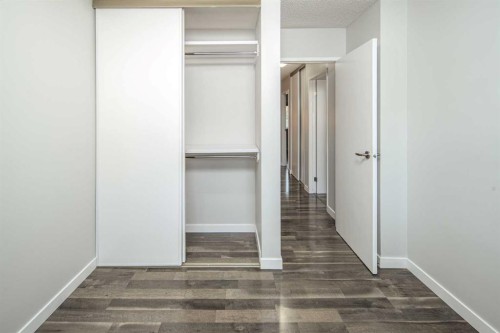 16-6915 Ranchview Drive Nw, Calgary, AB - Indoor Photo Showing Other Room