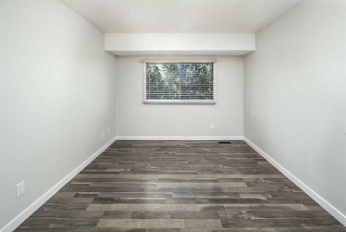 16-6915 Ranchview Drive Nw, Calgary, AB - Indoor Photo Showing Other Room