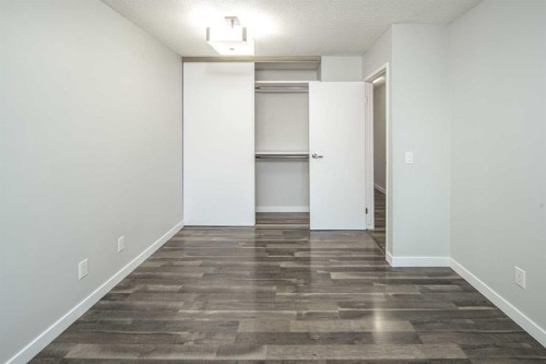 16-6915 Ranchview Drive Nw, Calgary, AB - Indoor Photo Showing Other Room