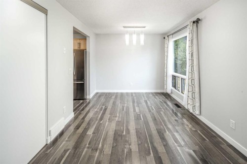 16-6915 Ranchview Drive Nw, Calgary, AB - Indoor Photo Showing Other Room