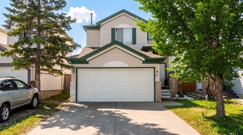 35 Martin Crossing Park Ne, Calgary, AB - Outdoor