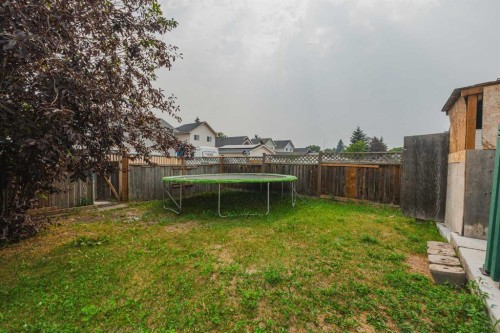 35 Martin Crossing Park Ne, Calgary, AB - Outdoor