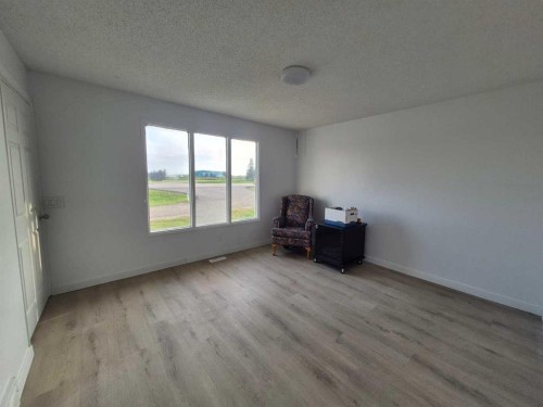 4848 49 Avenue, Irma, AB - Indoor