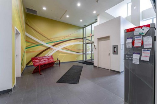 511-30 Brentwood Common Nw, Calgary, AB - Indoor