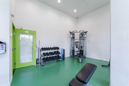 511-30 Brentwood Common Nw, Calgary, AB - Indoor Photo Showing Other Room