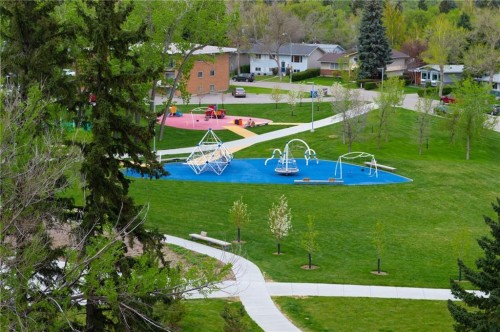 511-30 Brentwood Common Nw, Calgary, AB - Outdoor