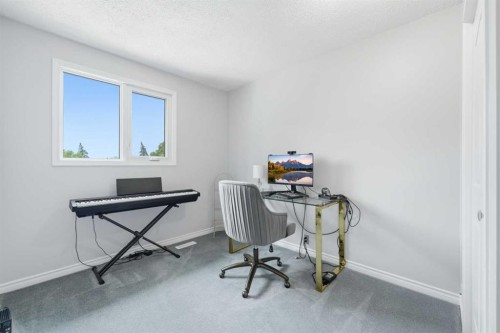 224 Erin Dale Place Se, Calgary, AB - Indoor Photo Showing Office