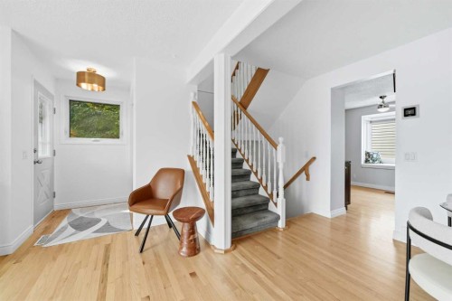 224 Erin Dale Place Se, Calgary, AB - Indoor