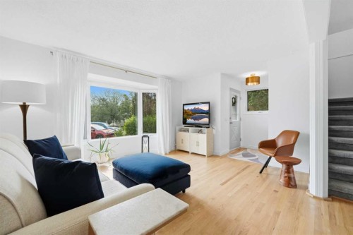 224 Erin Dale Place Se, Calgary, AB - Indoor Photo Showing Living Room