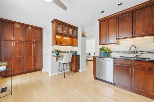 224 Erin Dale Place Se, Calgary, AB - Indoor Photo Showing Kitchen