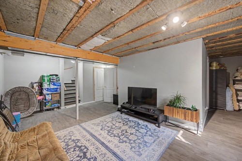 1600 Copperfield Boulevard Se, Calgary, AB - Indoor