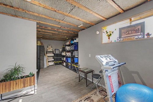 1600 Copperfield Boulevard Se, Calgary, AB - Indoor