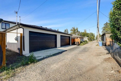 607 29 Avenue Nw, Calgary, AB - Outdoor