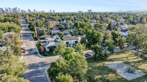 607 29 Avenue Nw, Calgary, AB - Outdoor With View