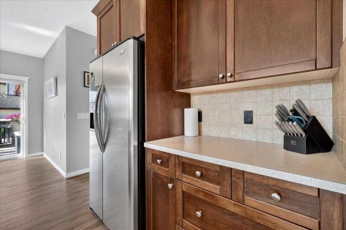 21 Mcintyre Place Nw, Langdon, AB - Indoor Photo Showing Kitchen