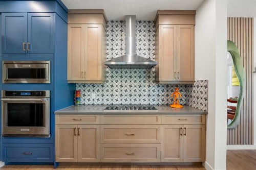 52 Cranbrook Cape Se, Calgary, AB - Indoor Photo Showing Kitchen