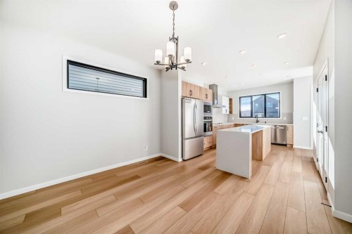 1245 Creekview Drive Sw, Calgary, AB - Indoor Photo Showing Kitchen