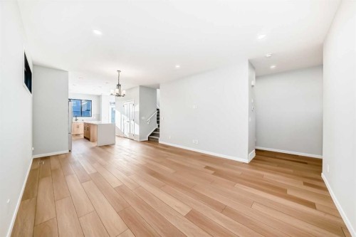 1245 Creekview Drive Sw, Calgary, AB - Indoor