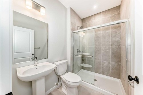 1245 Creekview Drive Sw, Calgary, AB - Indoor Photo Showing Bathroom