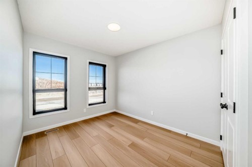 1245 Creekview Drive Sw, Calgary, AB - Indoor Photo Showing Other Room