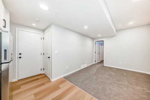 1245 Creekview Drive Sw, Calgary, AB - Indoor Photo Showing Other Room